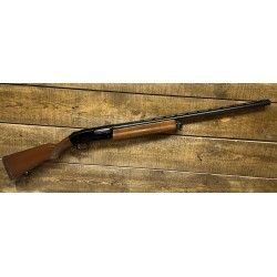 Strzelba Mossberg 9200 kaliber 12/76  semi-auto