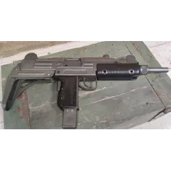 UZI izraelski pistolet maszynowy